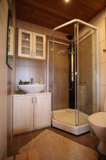 Фото номера Дом с 2 спальнями Шале Põhja Tooma Holiday Houses г. Suuresadama 7